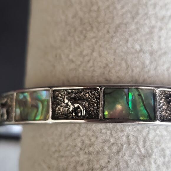 VTG Abalone Shell Inlay Bangle Bracelet Silver Tone with Ram Inserts Signed M - Picture 3 of 9